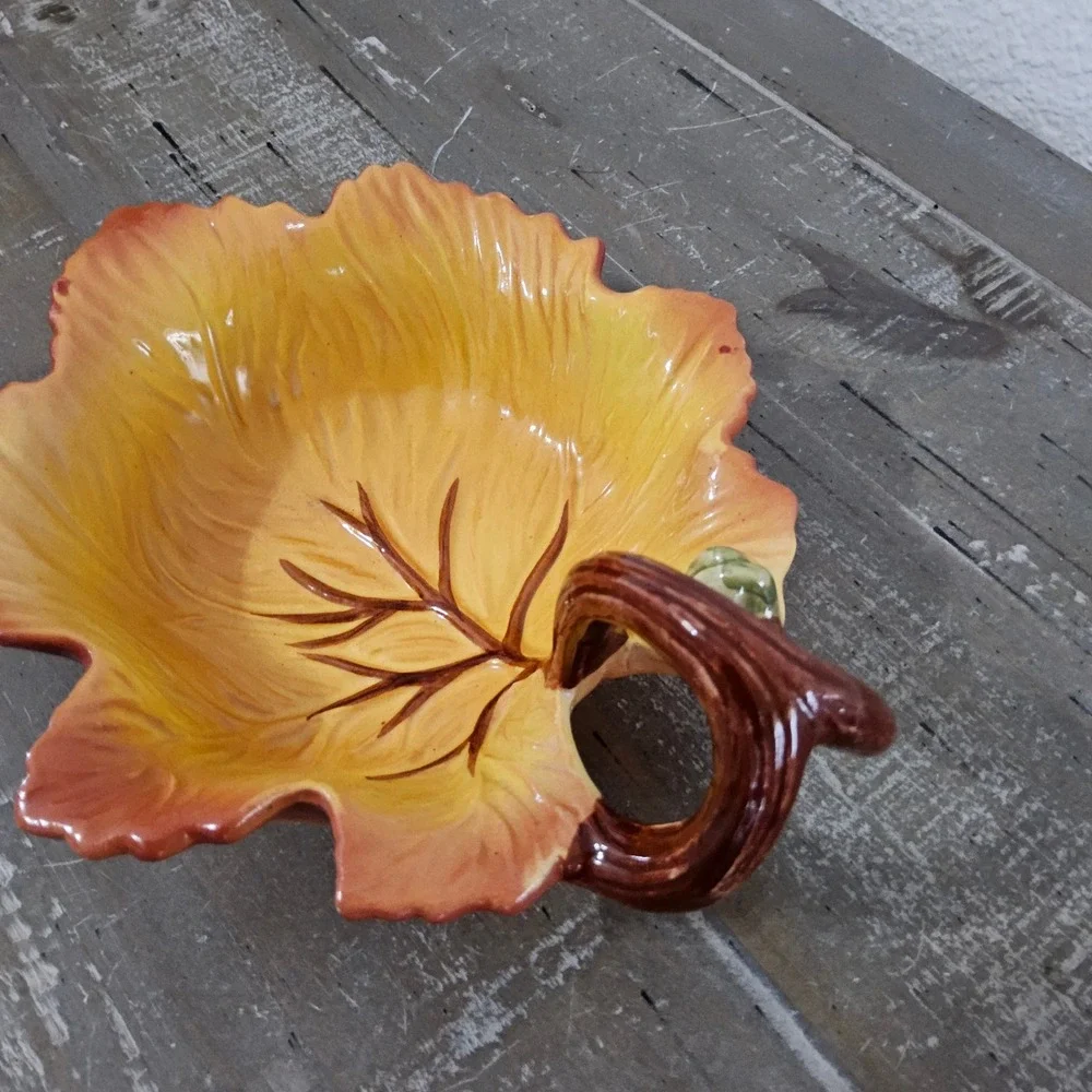 FIGI‎ Autumn Maple Leaf Serving Dish Candy Bowl Fall Harvest Decor Rustic